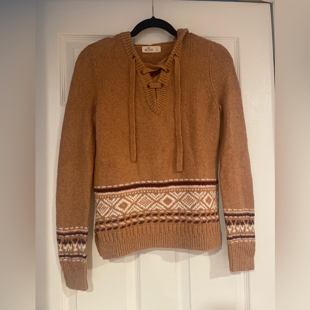 Hollister sweater size small great condition